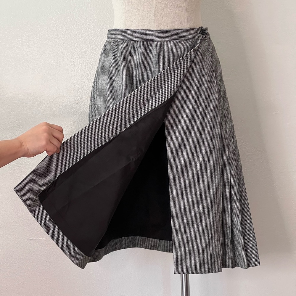 Evan-Picone Knee Length Wool Skirt with Side Button Closures